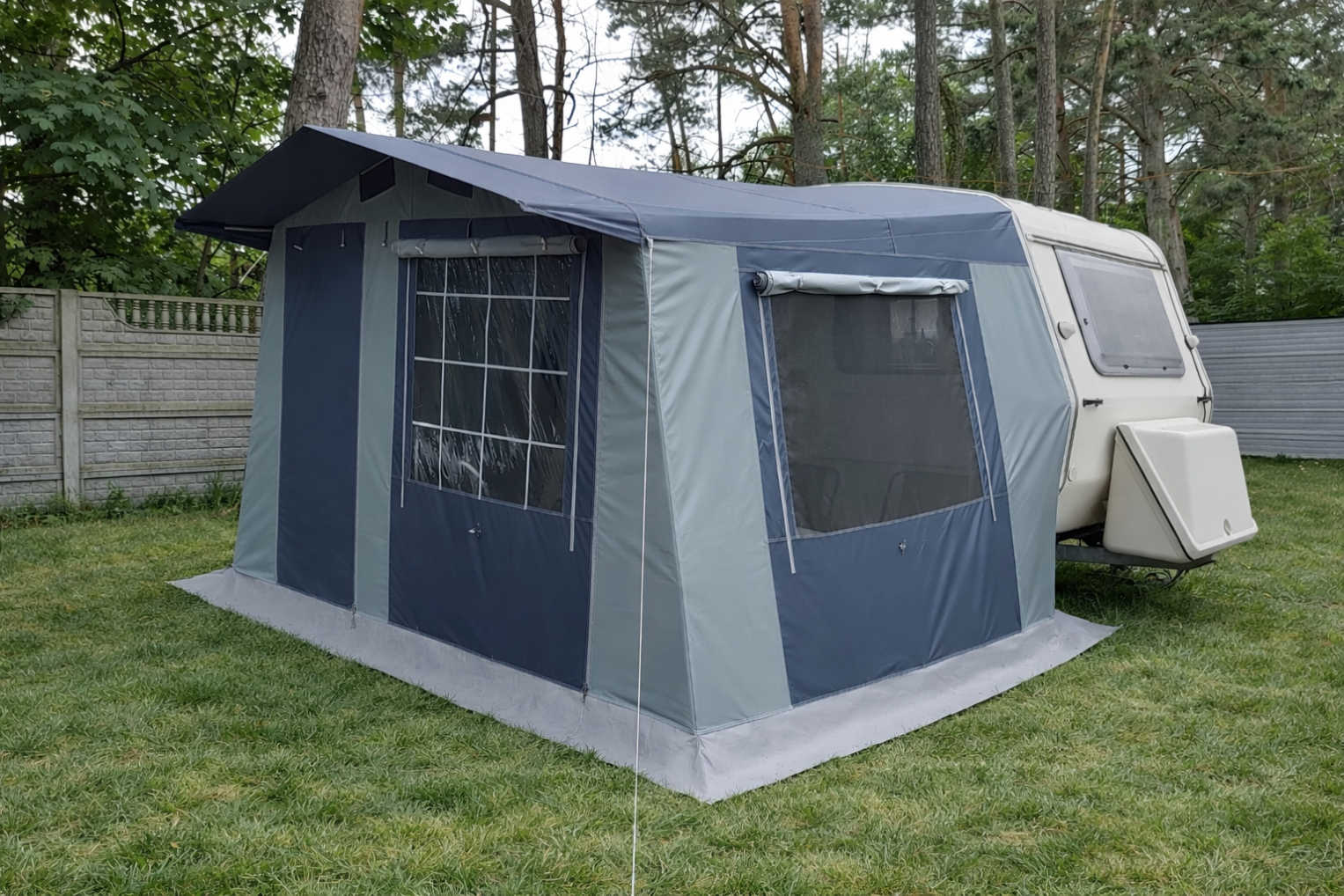 przedsionek N126 do przyczepy Niewiadów